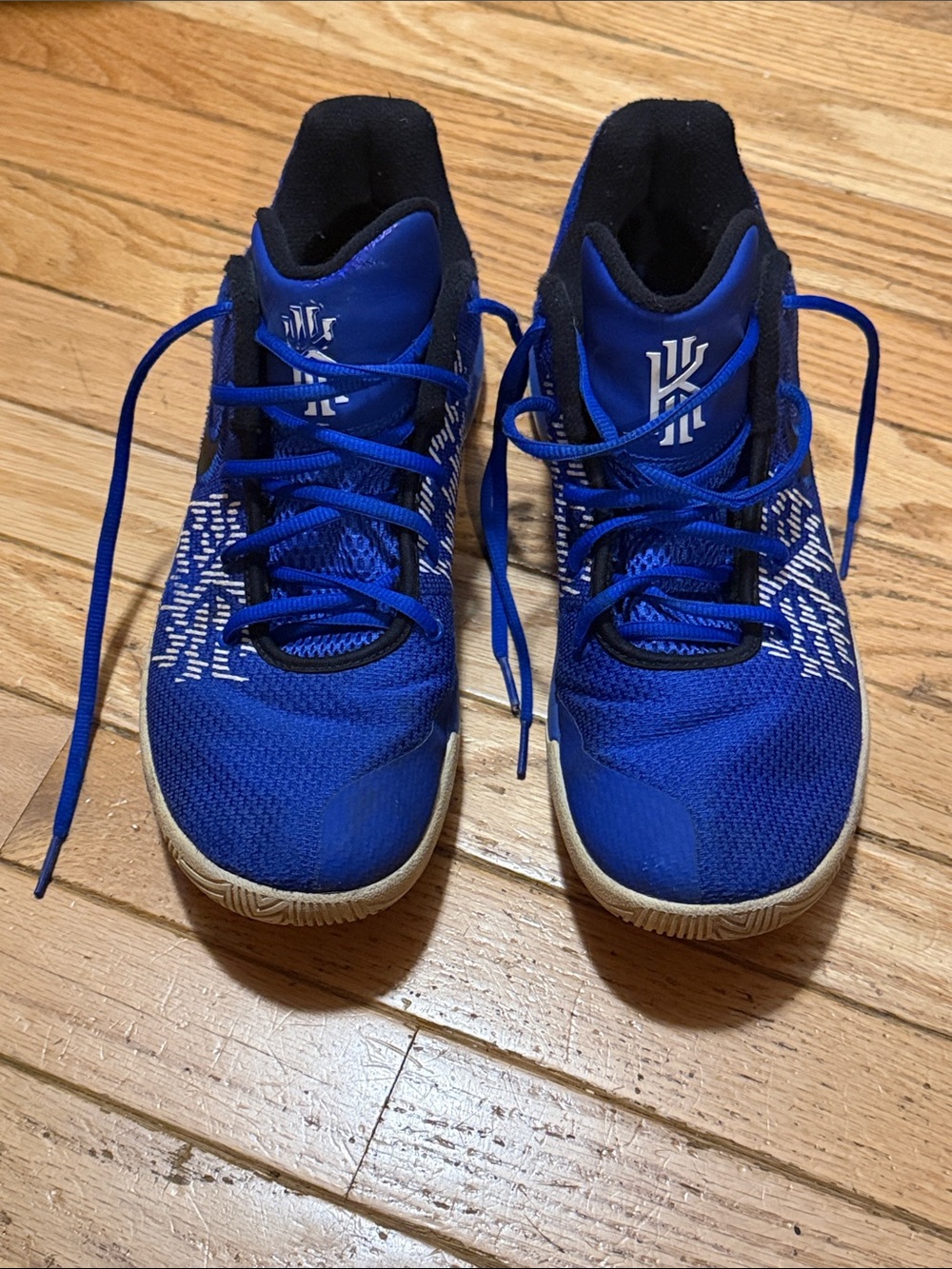 Nike Kyrie Irving Royal Blue Basketball Hi-Top Sneakers, White Accents Men’s Sz9